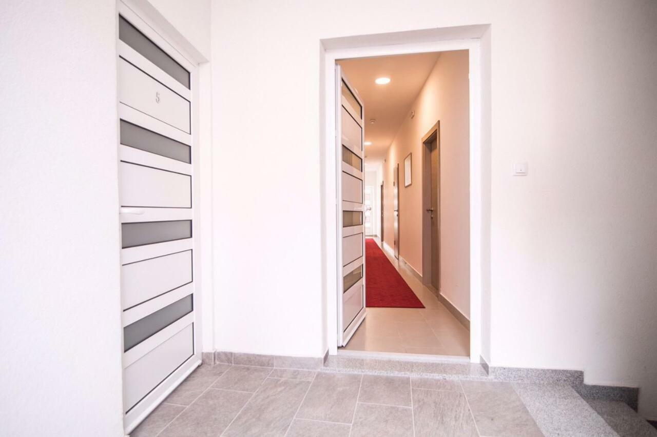 Apartmani Mg Требинье Экстерьер фото