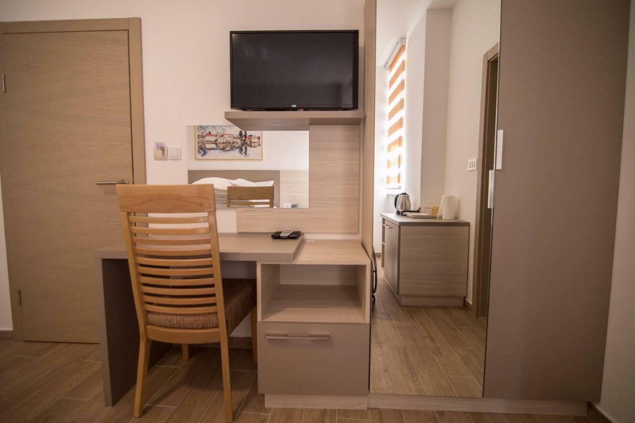 Apartmani Mg Требинье Экстерьер фото